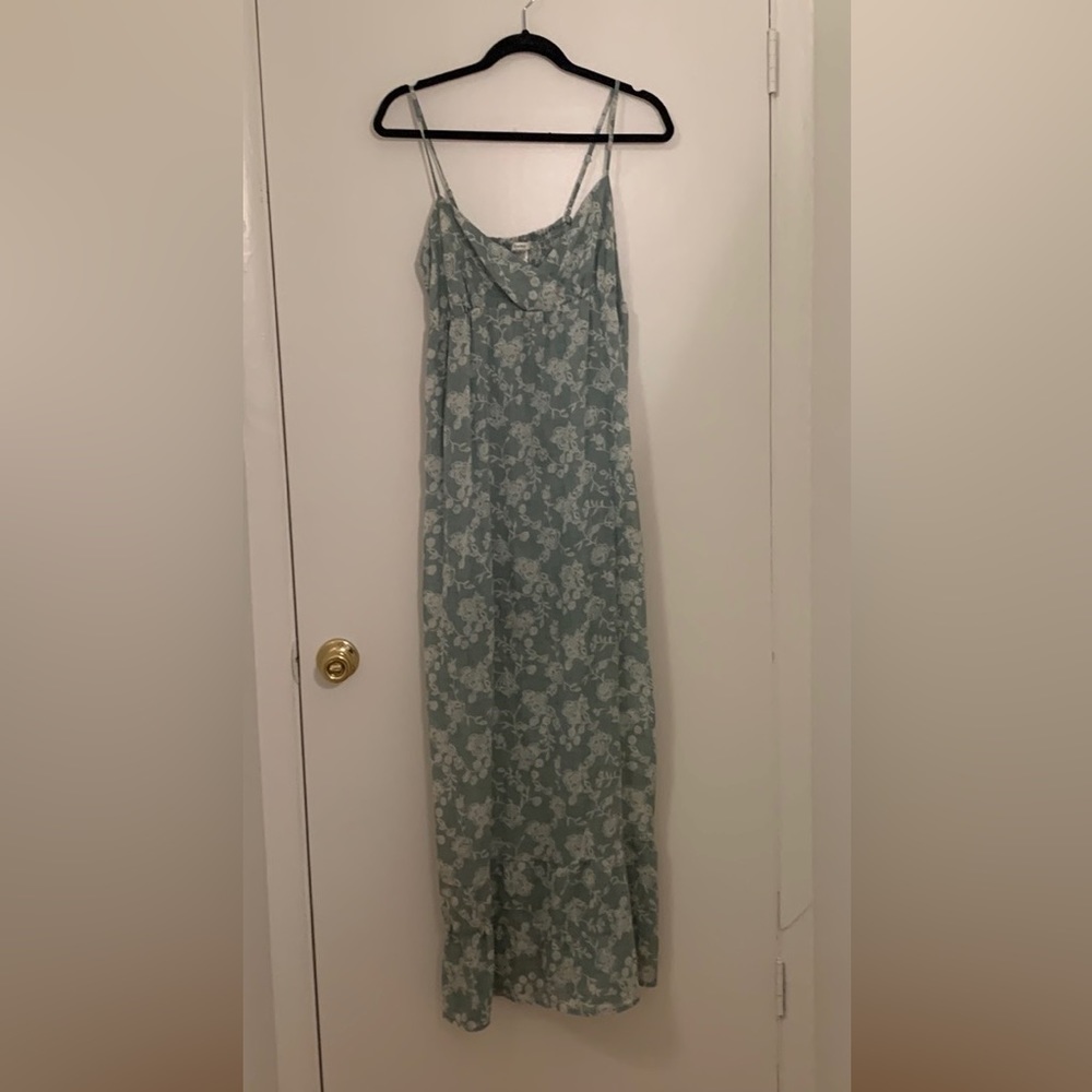 Esley Maxi Dress